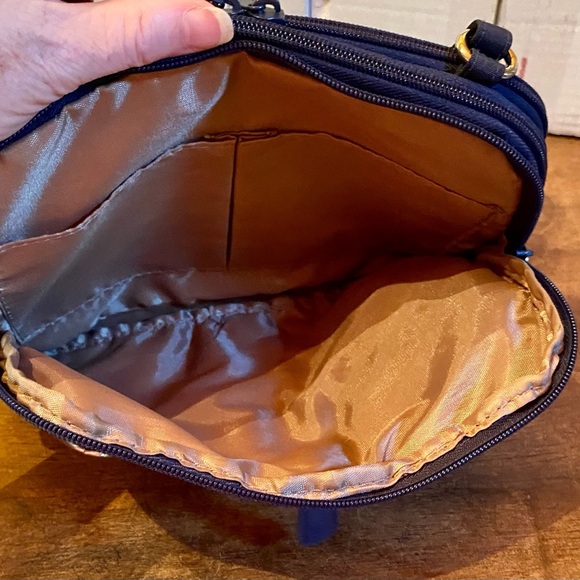 💥Multi Sac Crossbody💥 NWOT - Picture 14 of 16